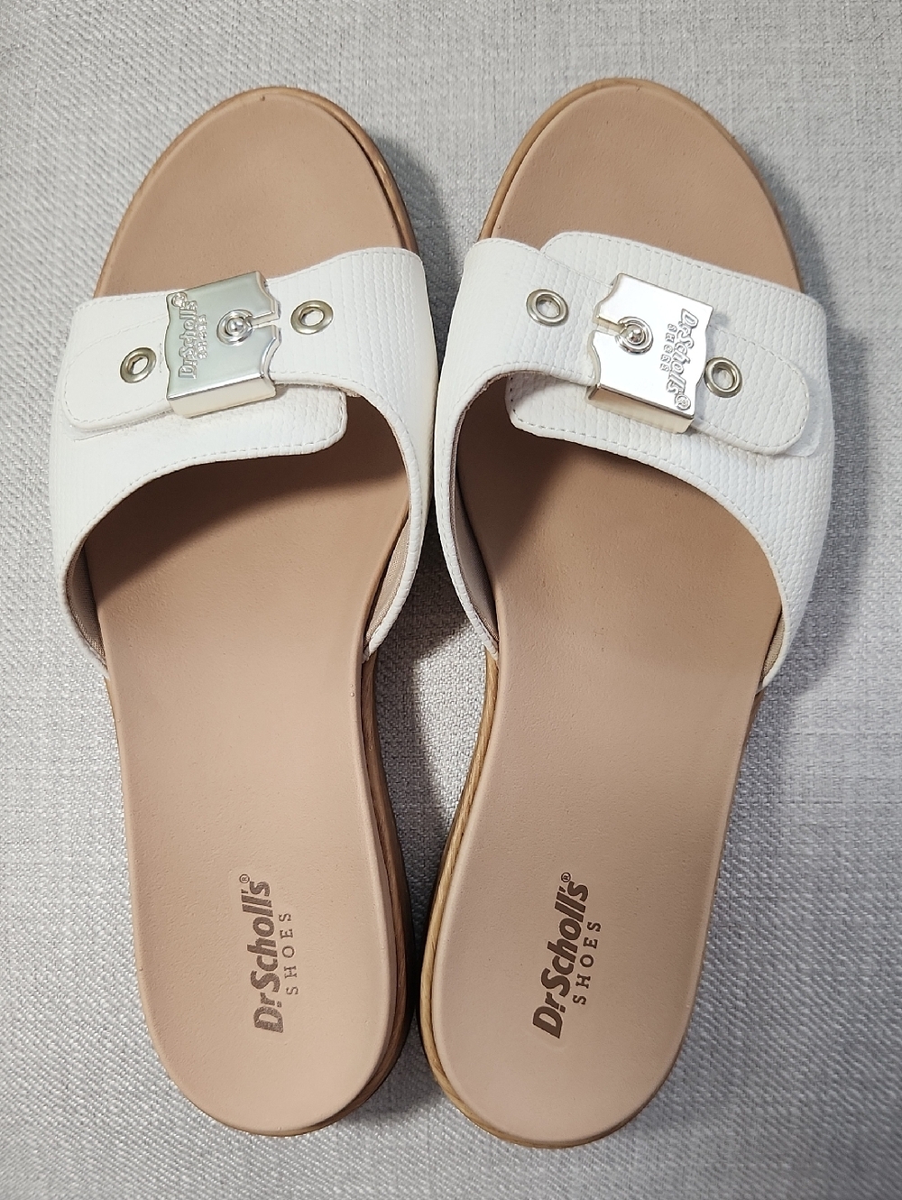 Dr. Scholl's White Slide Mules with Tan Footbed and Gold Buckle - Picture 1 of 3